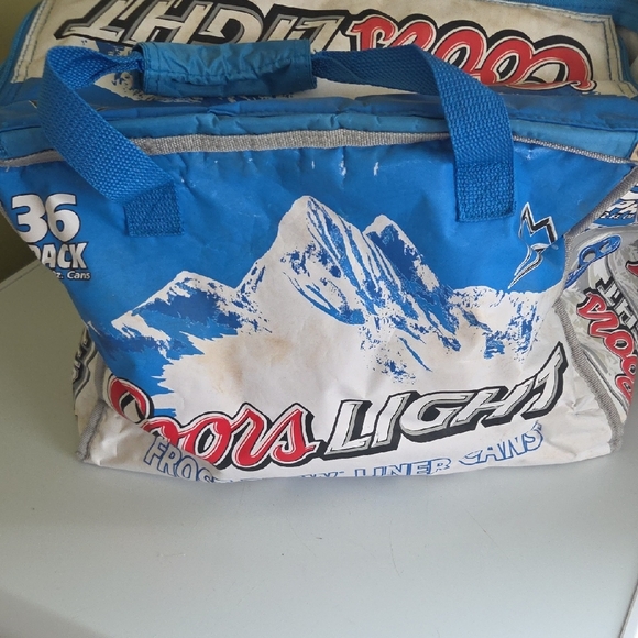 Cooler - Picture 6 of 7